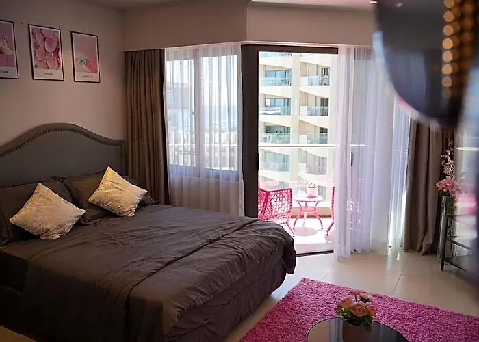 Chic Cozy At Tambuli Residences Ocean View By Dominik With Pool Balcony In Mactan