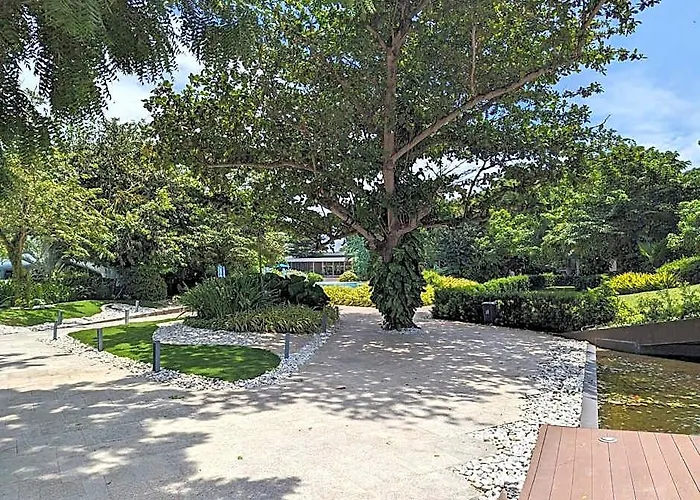 Chic Cozy At Tambuli Residences Ocean View By Dominik With Pool Balcony In Mactan
