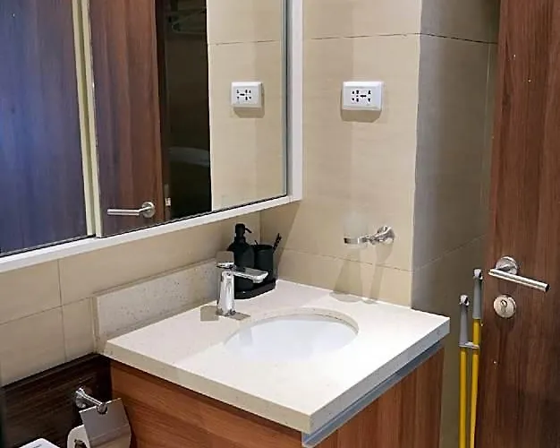 Chic Cozy At Tambuli Residences Ocean View By Dominik With Pool Balcony In Mactan Hotel Cebu