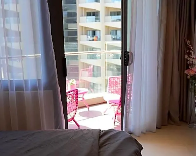 Chic Cozy At Tambuli Residences Ocean View By Dominik With Pool Balcony In Mactan